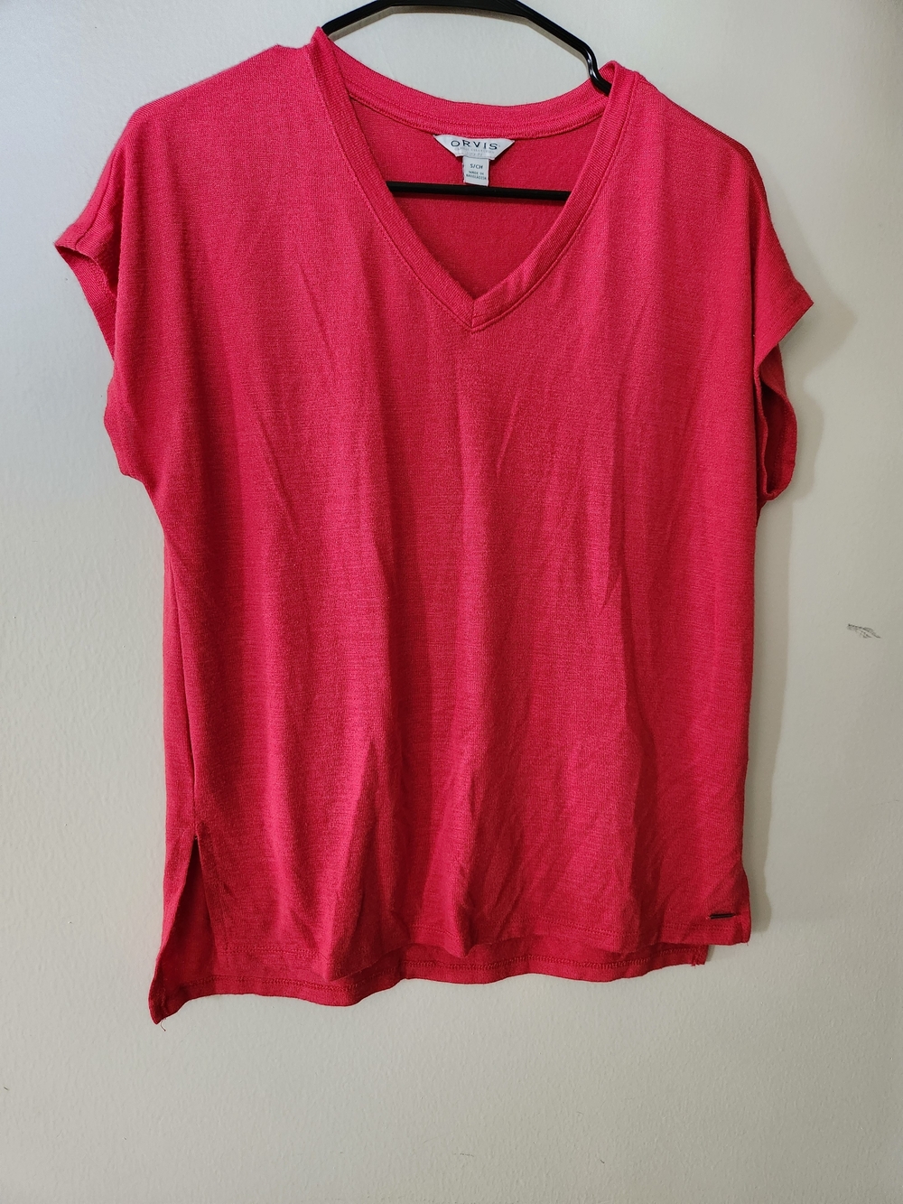 Orvis Women’s Red V-Neck Short Sleeve Tee S Small